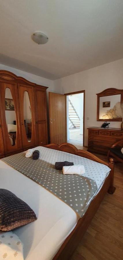 Three Bedroom Apartment Between Trogir And Split Kaštela Exterior foto