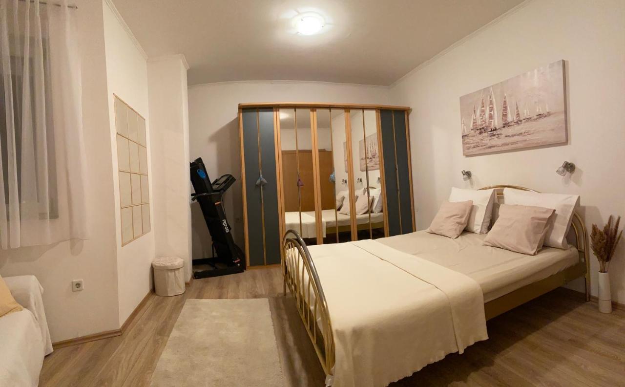 Three Bedroom Apartment Between Trogir And Split Kaštela Exterior foto